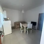 Villa B&E 2